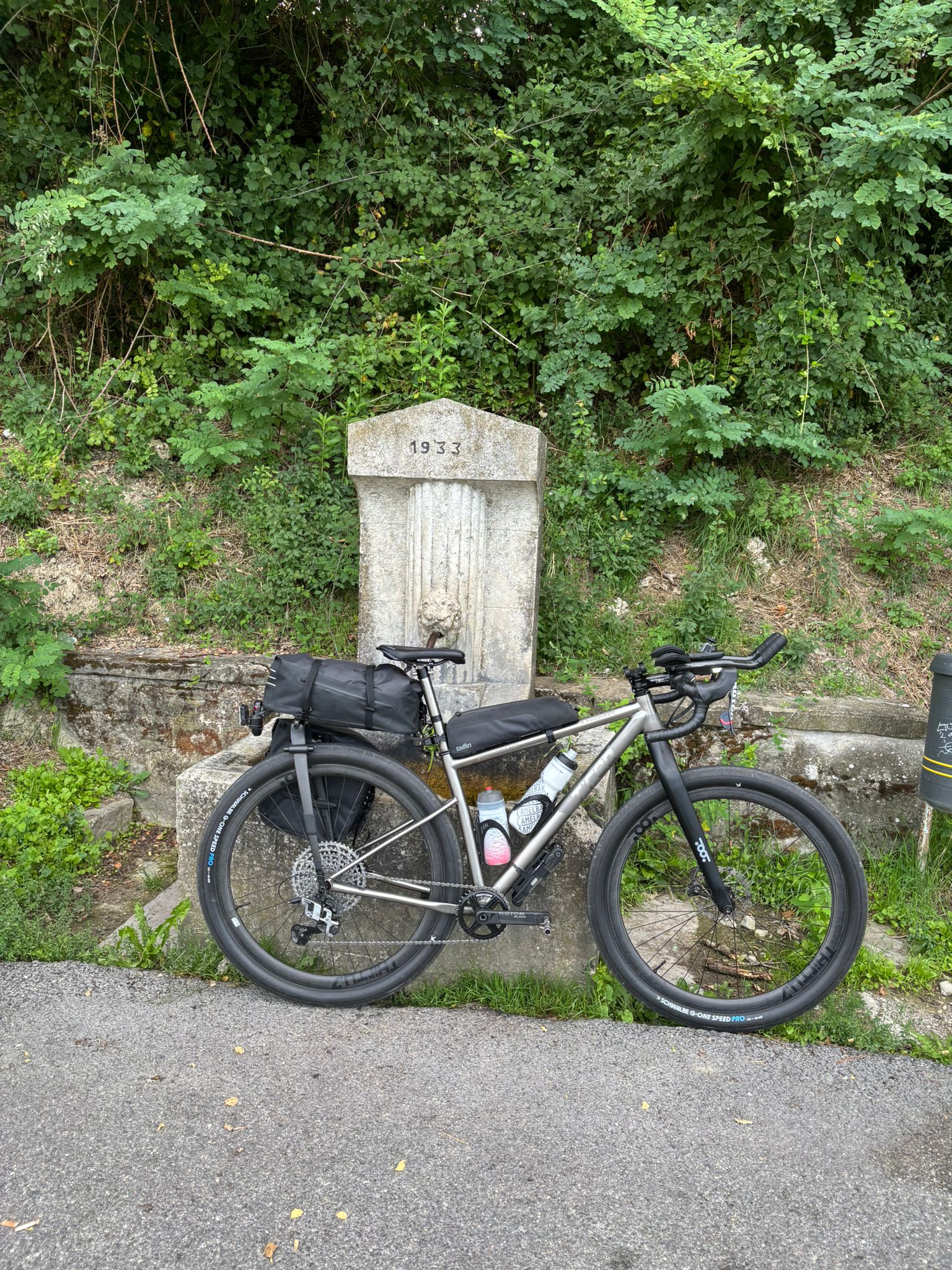 Fontanella e Muur titanio